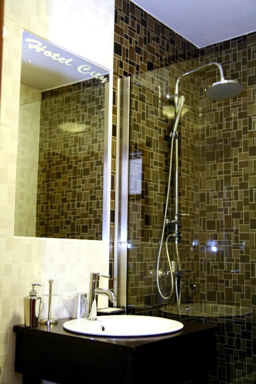 Hotel City Tulcea Cameră foto